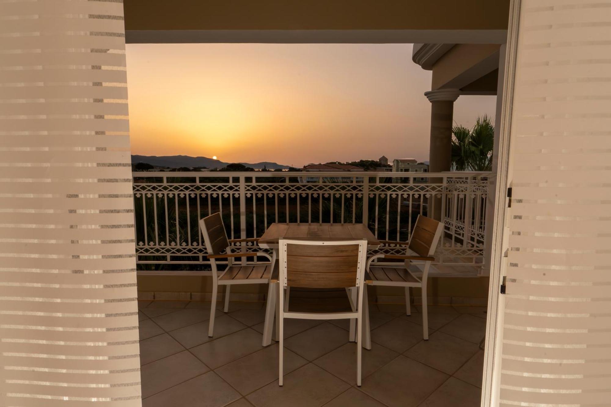Arkadia Hotel Kypseli Екстериор снимка