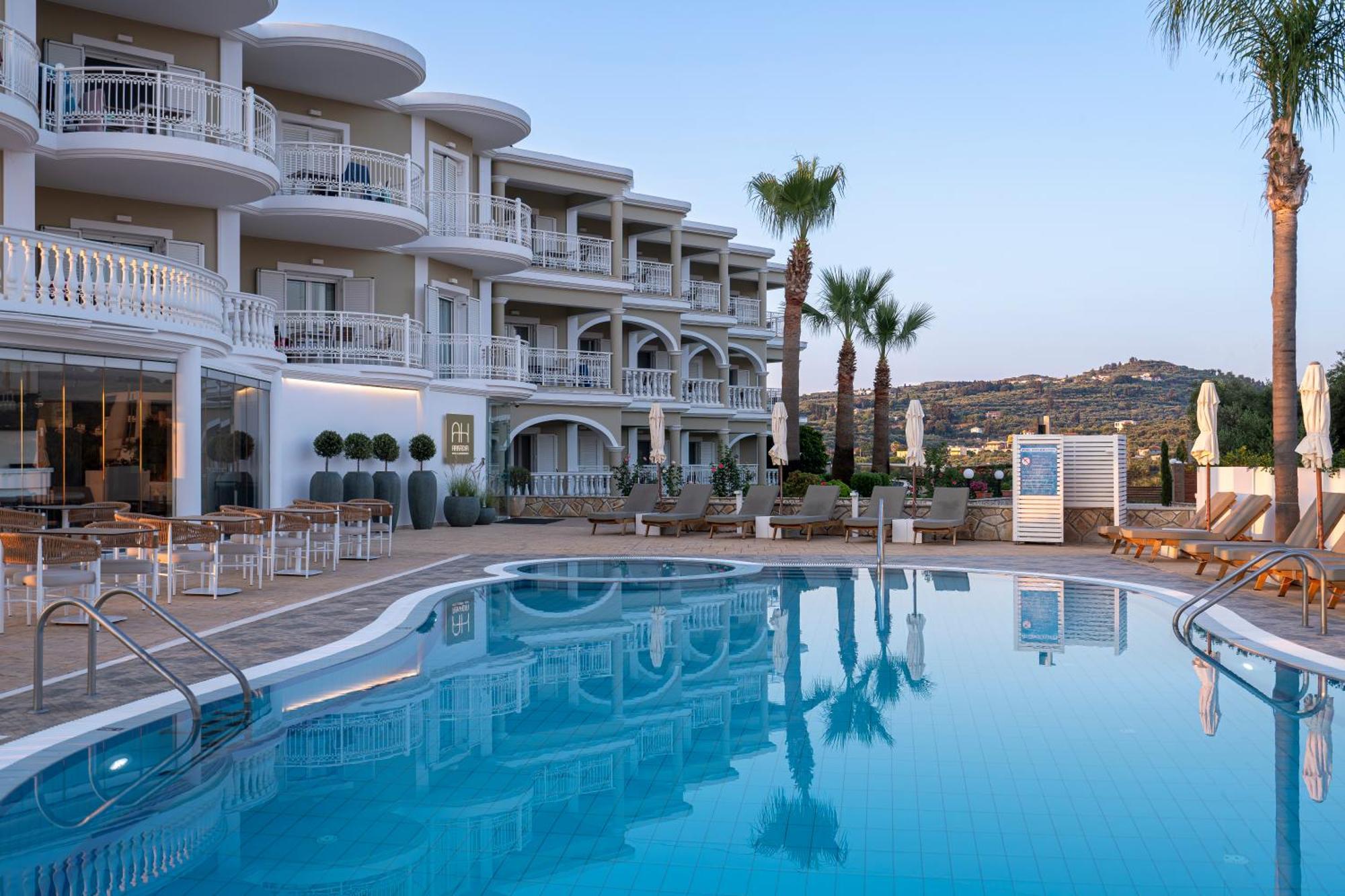 Arkadia Hotel Kypseli Екстериор снимка