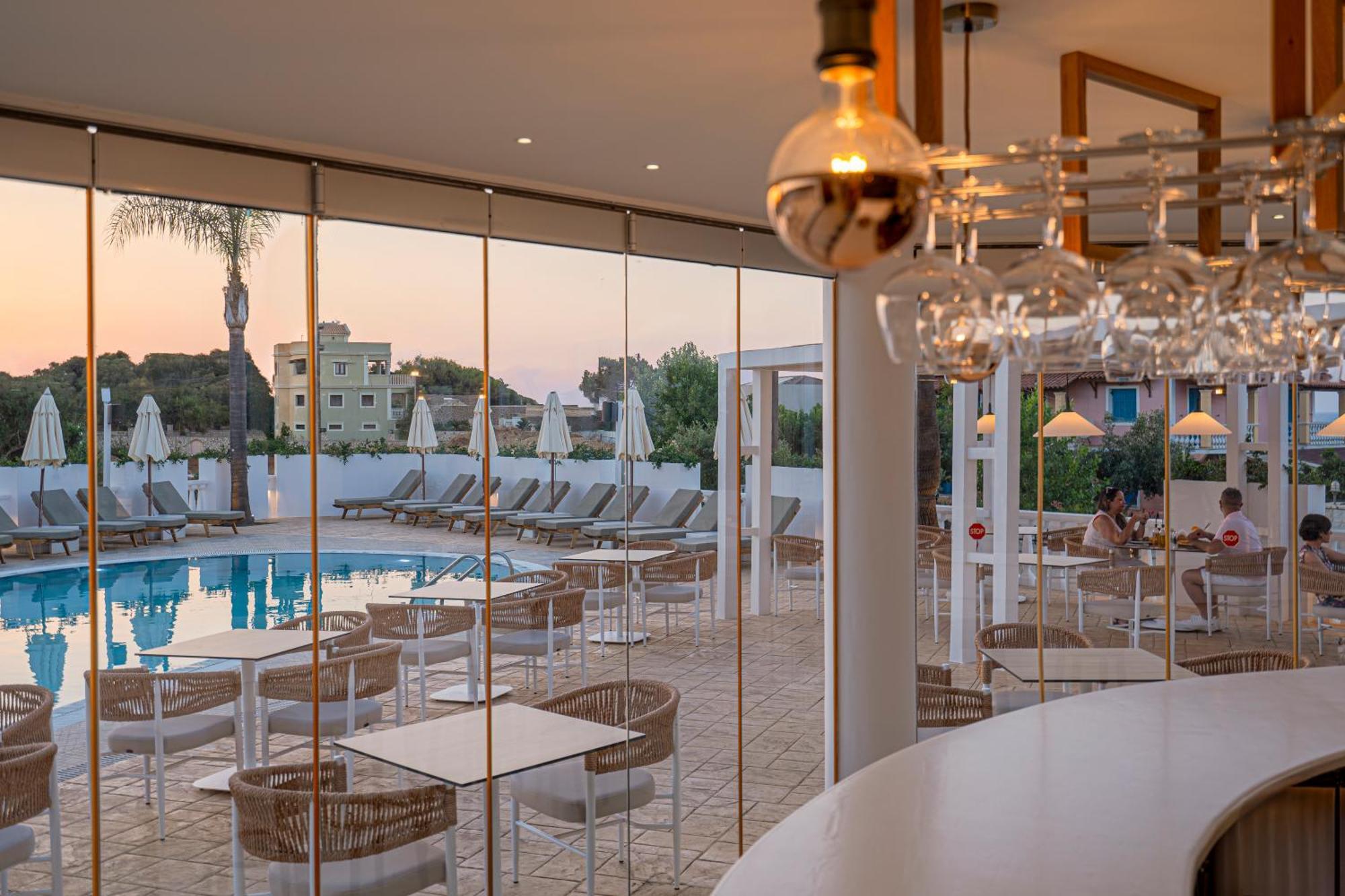 Arkadia Hotel Kypseli Екстериор снимка