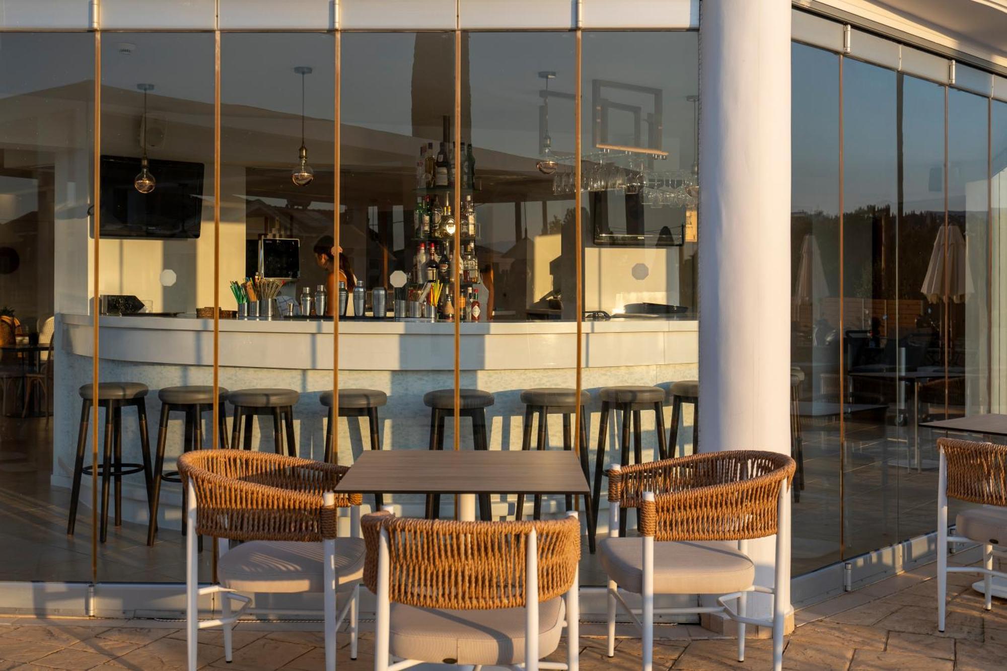 Arkadia Hotel Kypseli Екстериор снимка